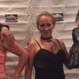 Meet your Posher, Mia